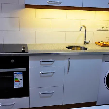 Evon מלון דירות 4*